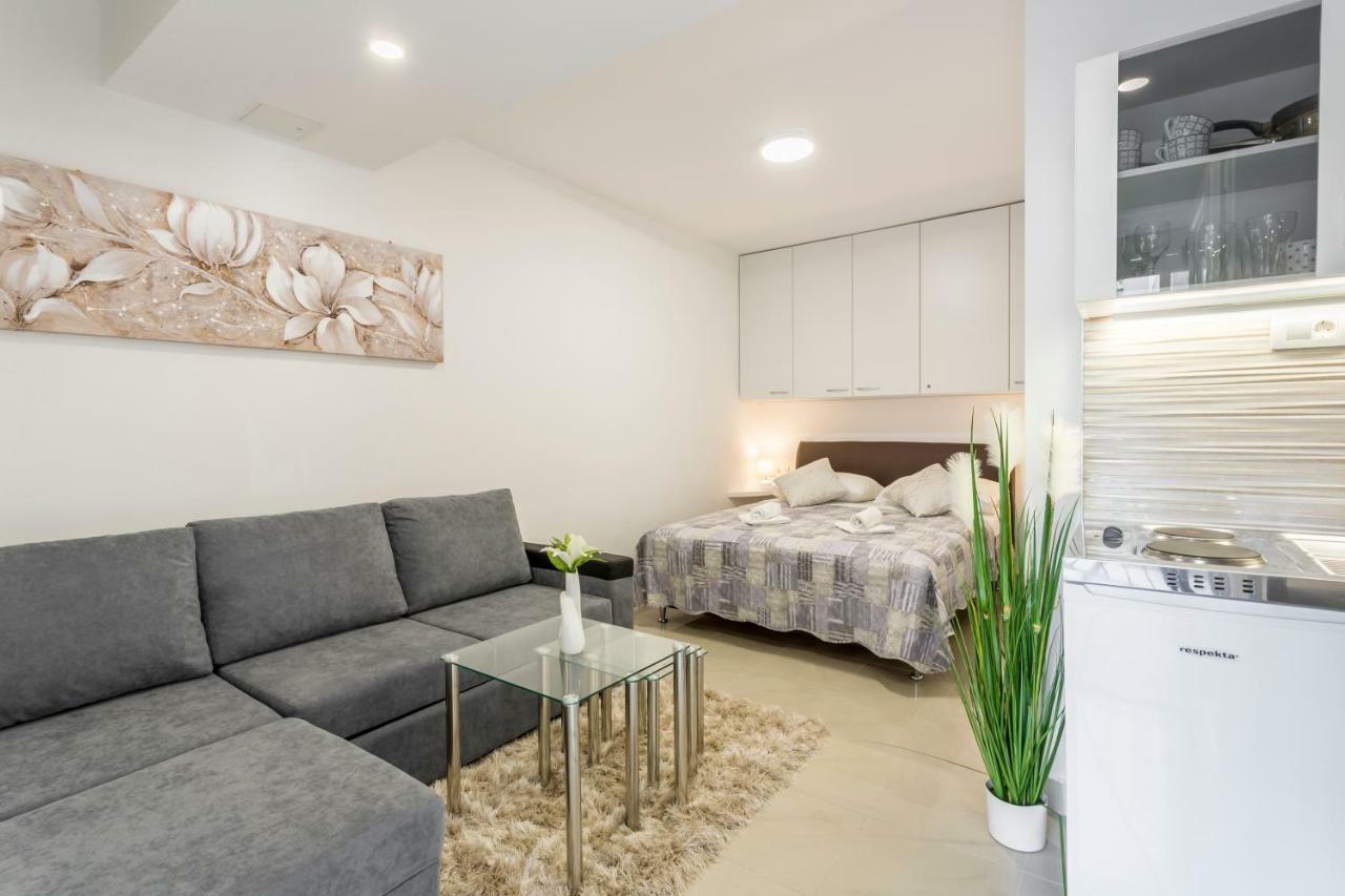Studio Apartment Nikol Split Exterior photo