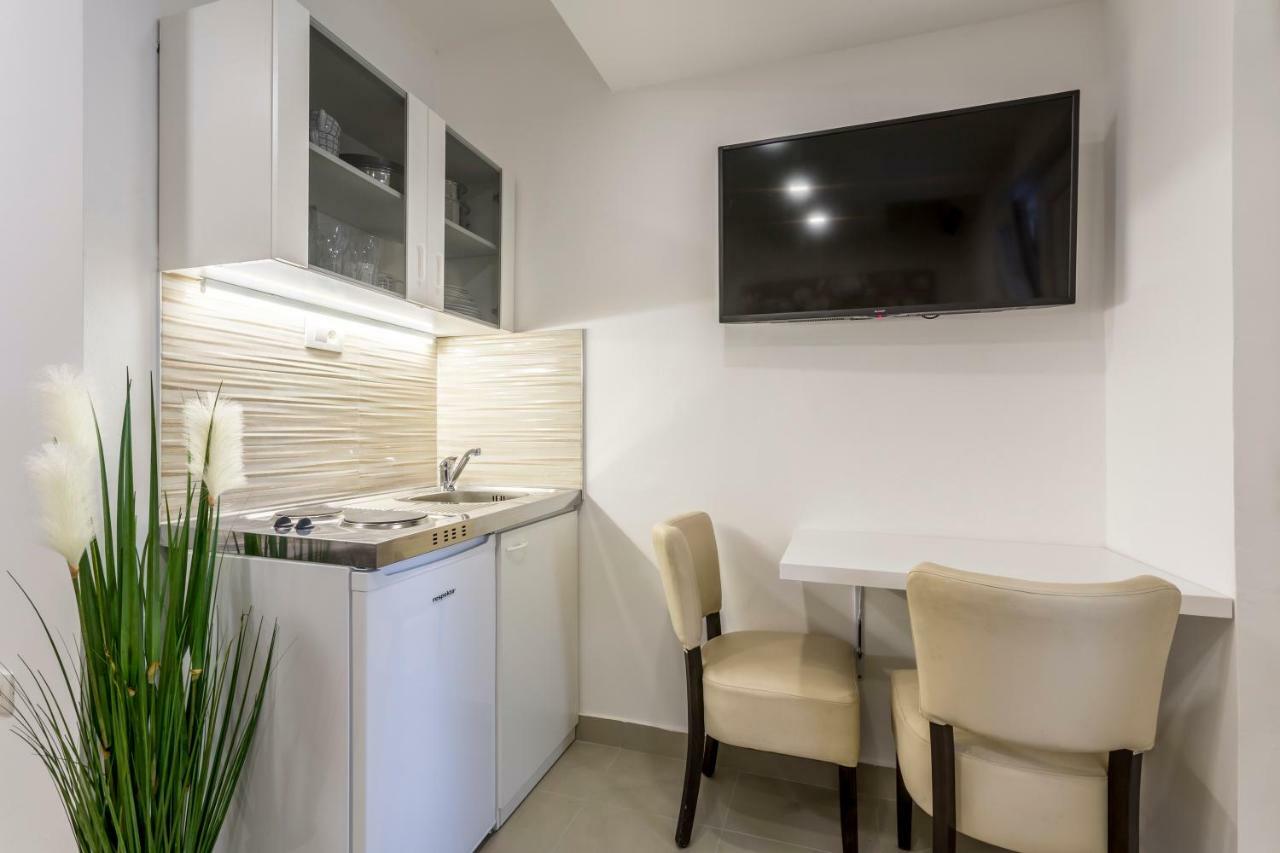Studio Apartment Nikol Split Exterior photo